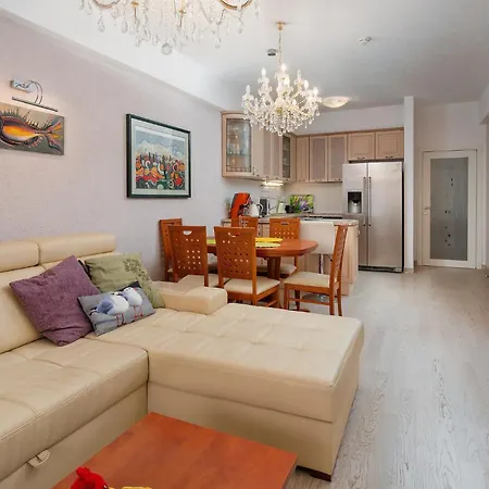 Lägenhet Cozy In Mošćenička Draga