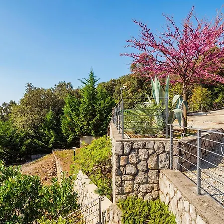 Cozy In Lägenhet Mošćenička Draga