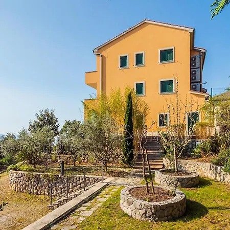 Cozy In Mošćenička Draga